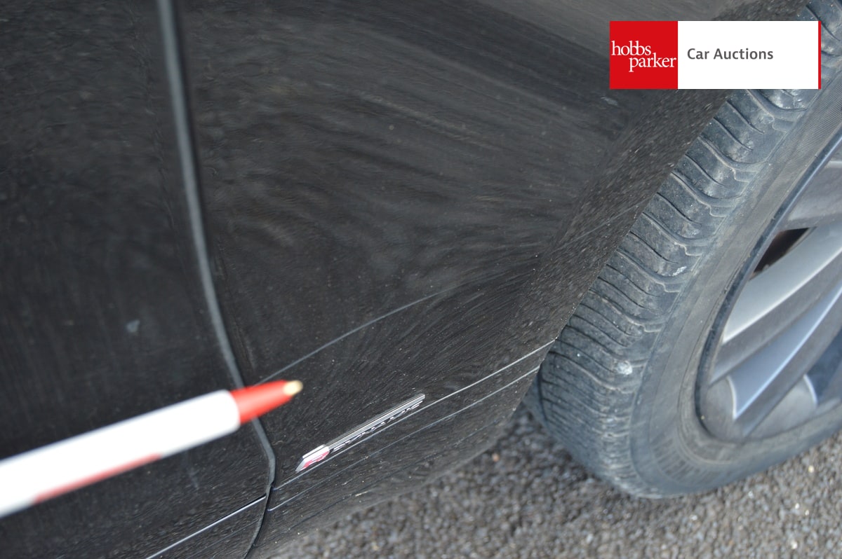 LAND ROVER RANGE ROVER VELAR R-DYN HSE D240 A image 29