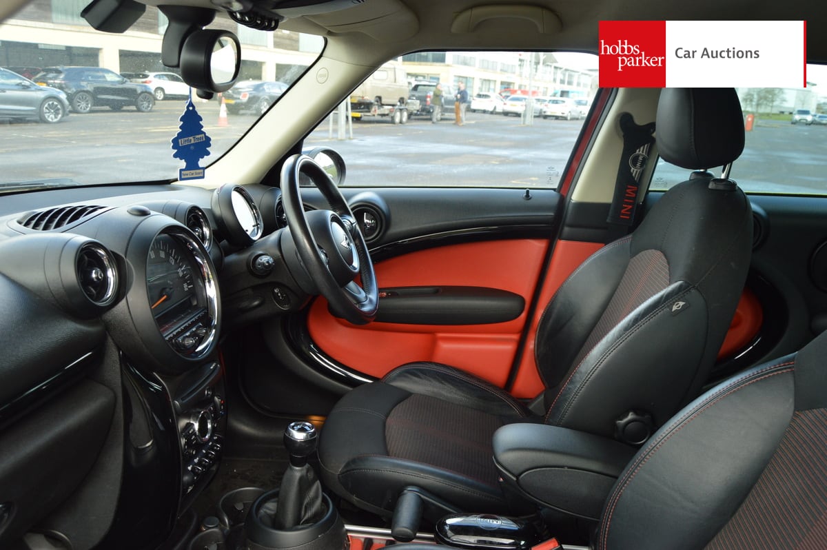 MINI COUNTRYMAN COOPER D ALL4 image 13