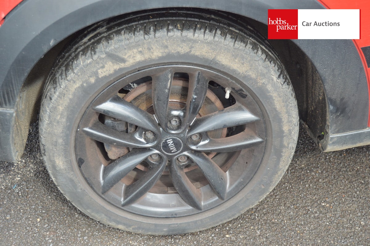 MINI COUNTRYMAN COOPER D ALL4 image 9