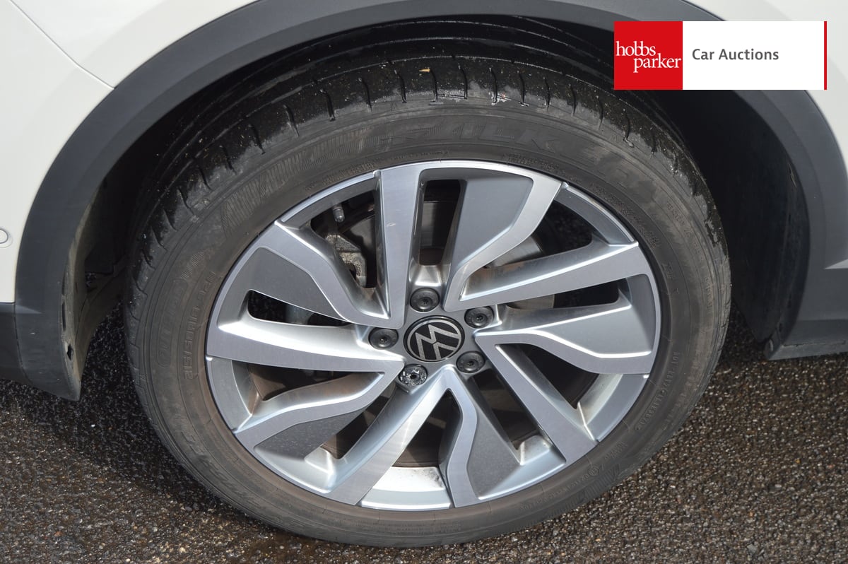 VOLKSWAGEN T-ROC STYLE TSI image 9