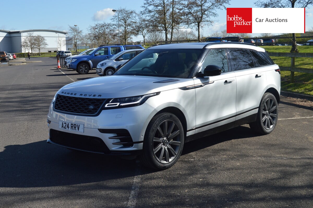 LAND ROVER RANGE ROVER VELAR R-DYN HSE D240 A image 7