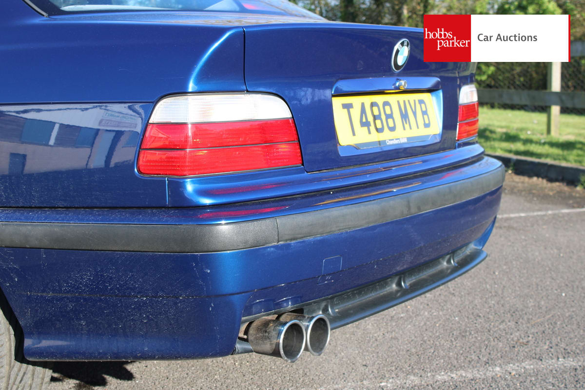 BMW 318 IS COUPE MANUAL image 12