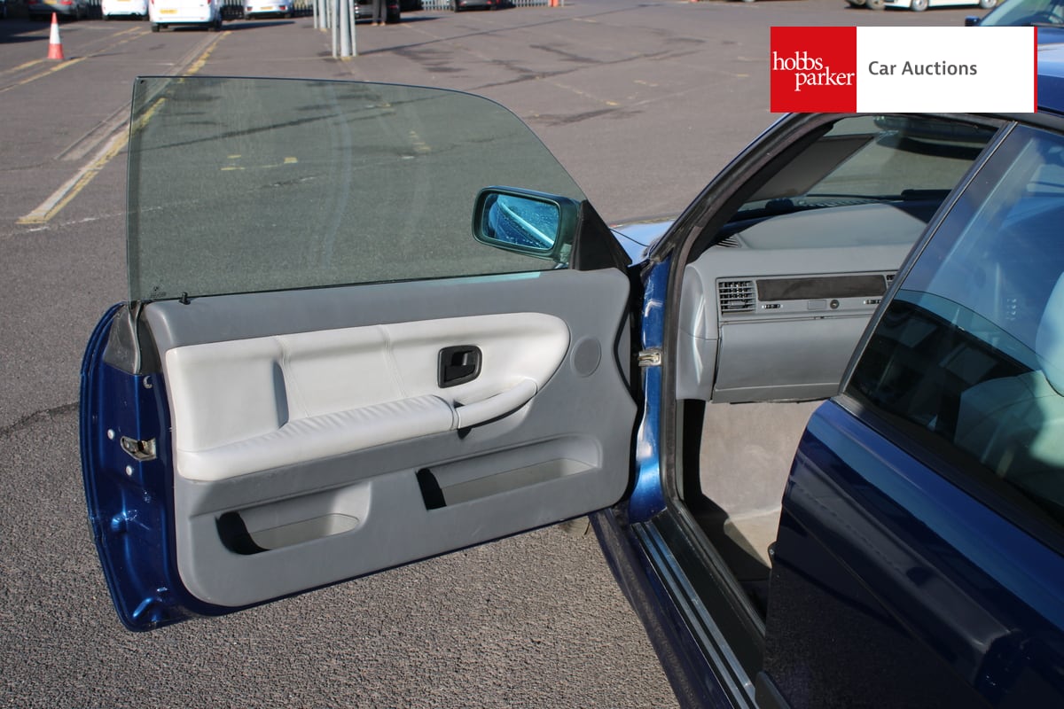 BMW 318 IS COUPE MANUAL image 32