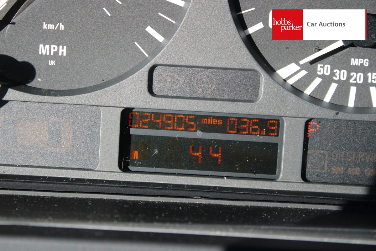 BMW 520I AUTO image 38