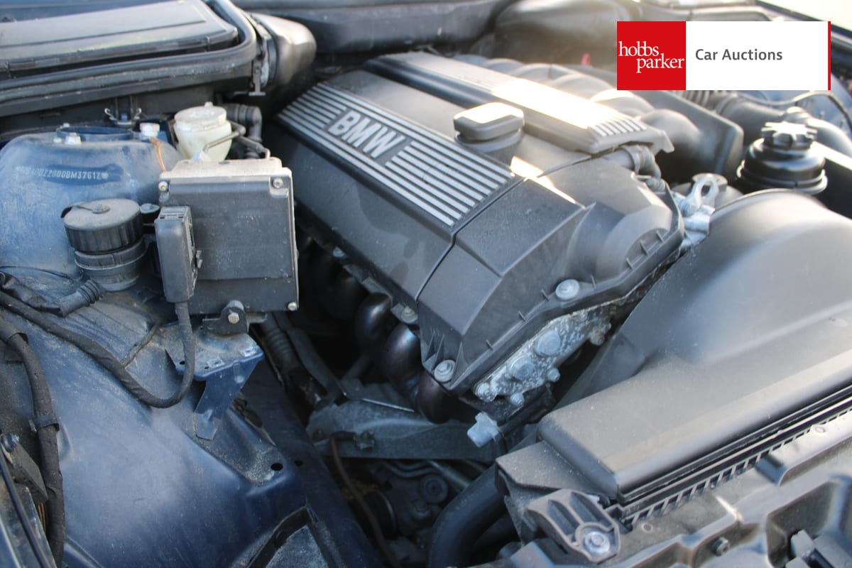 BMW 520I AUTO image 46