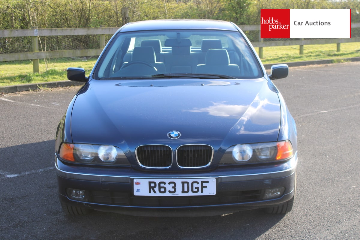 BMW 520I AUTO image 8