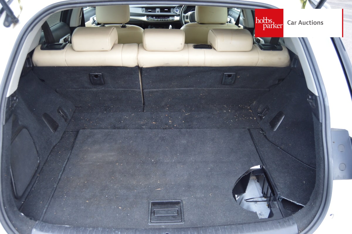 LEXUS CT 200H SE-L PREMIER CVT image 15