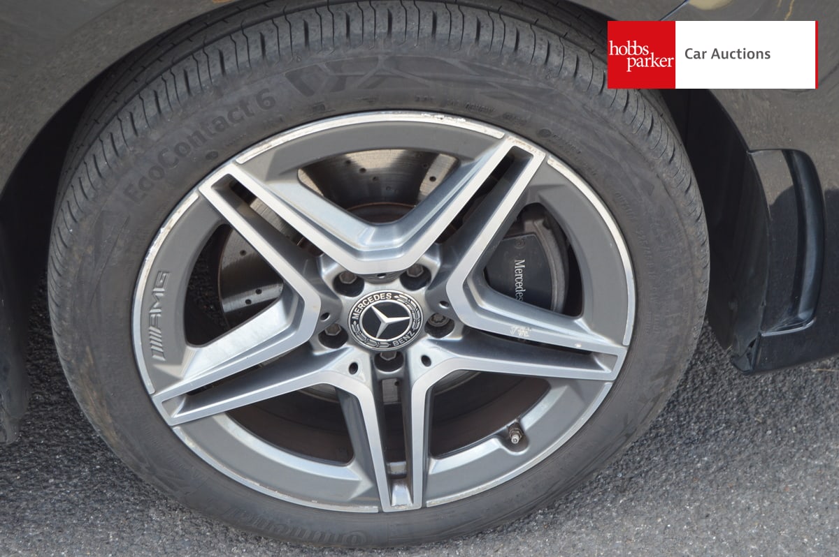 MERCEDES-BENZ A 250 AMG LINE E AUTO image 12