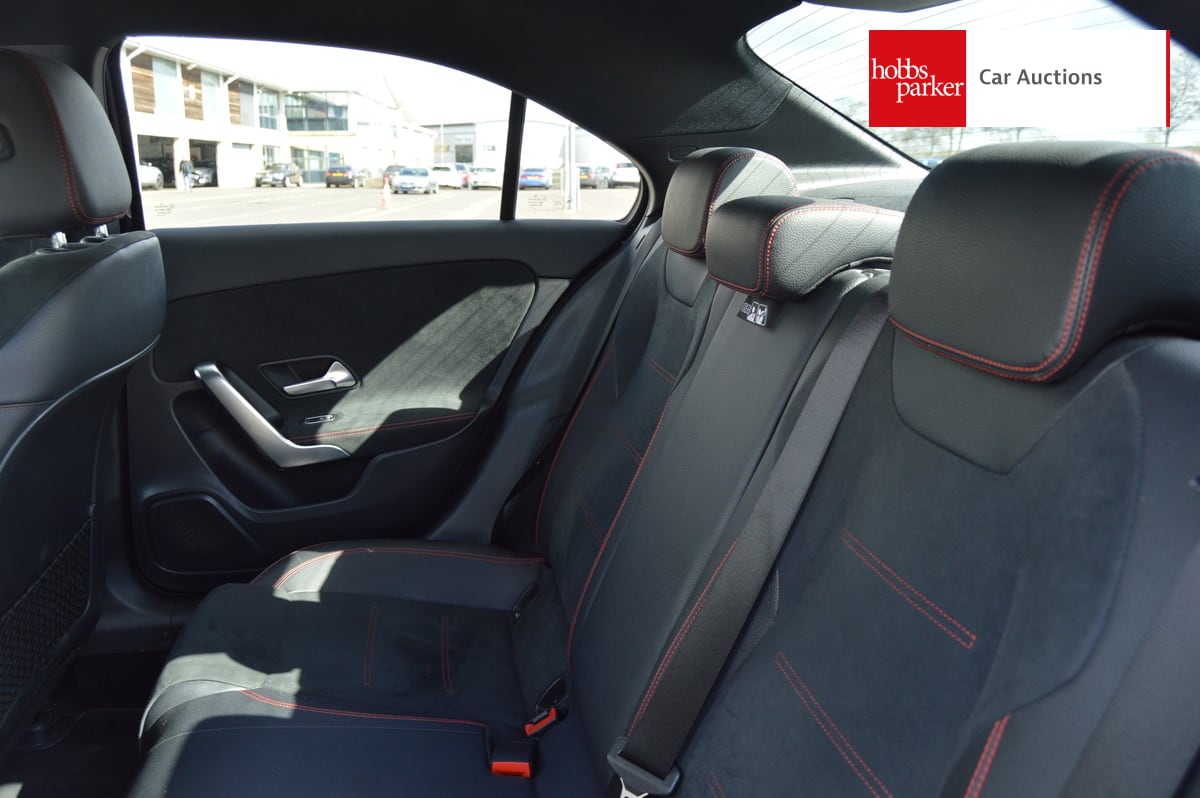 MERCEDES-BENZ A 250 AMG LINE E AUTO image 14