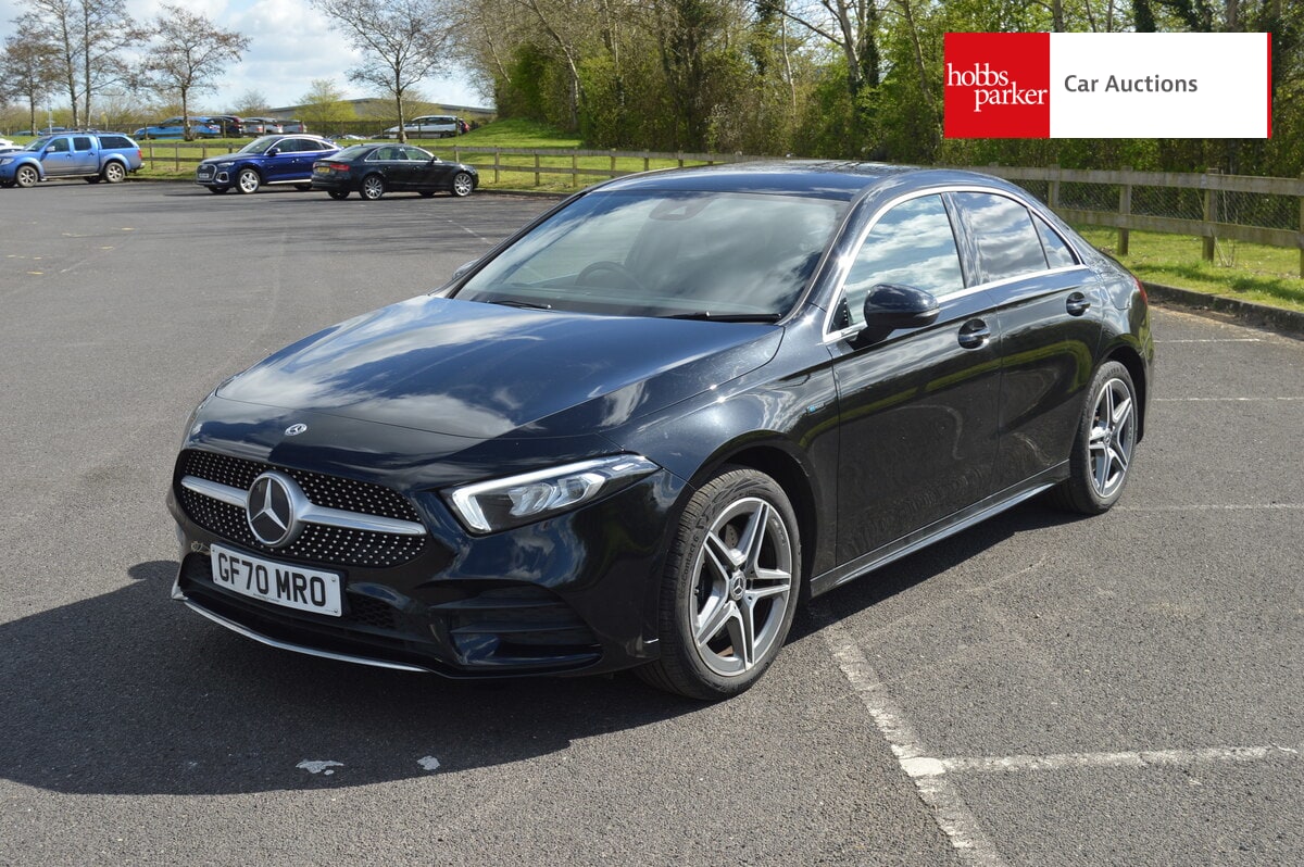 MERCEDES-BENZ A 250 AMG LINE E AUTO image 7