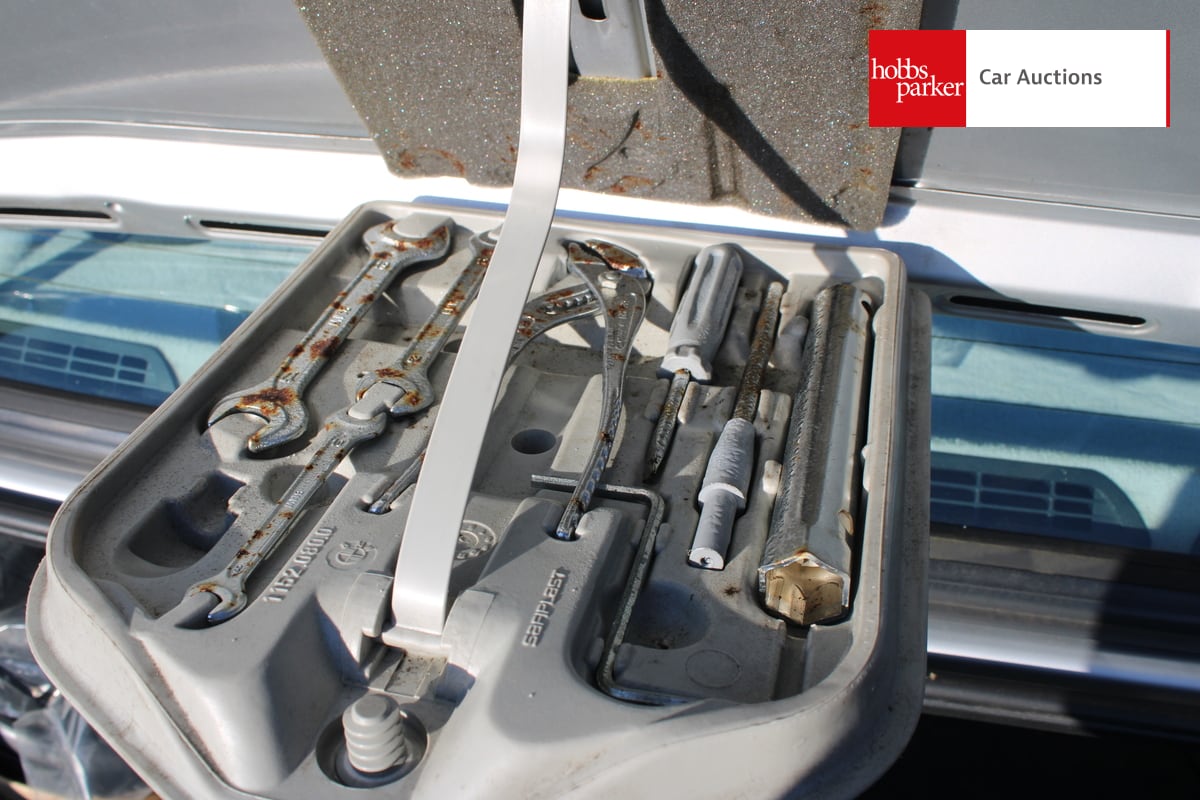 BMW 325I SE AUTO image 20