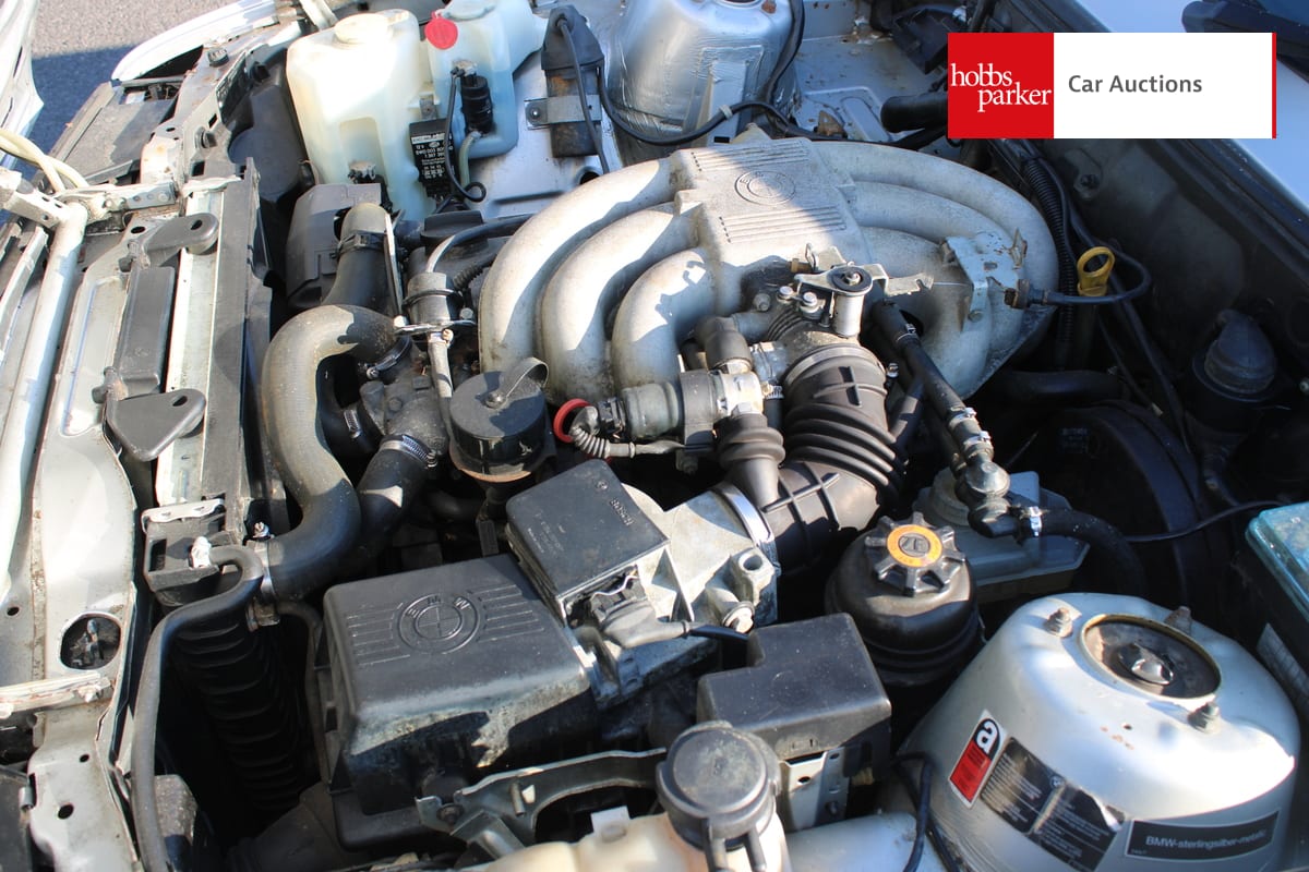 BMW 325I SE AUTO image 31