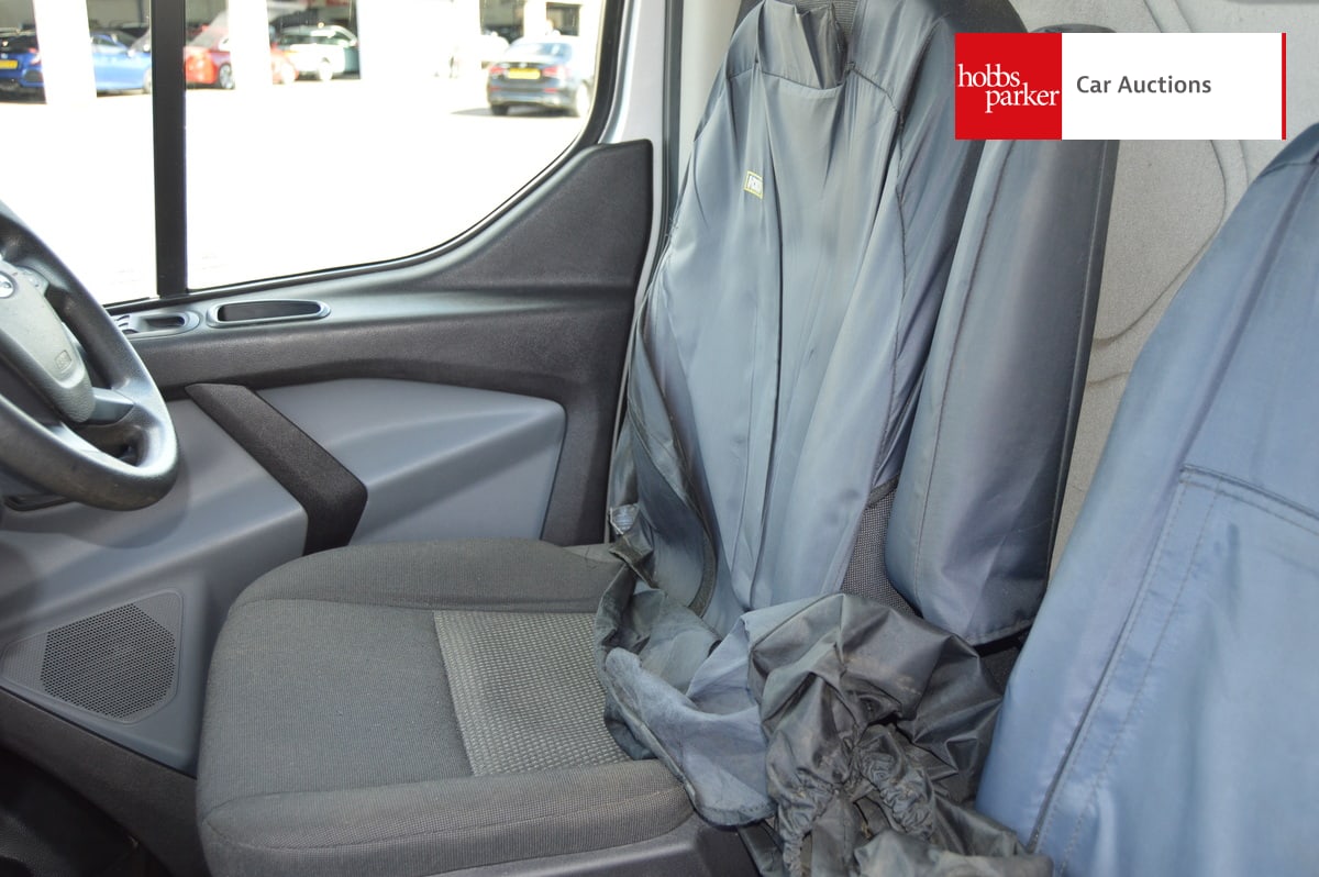 FORD TRANSIT CUSTOM 290 image 10