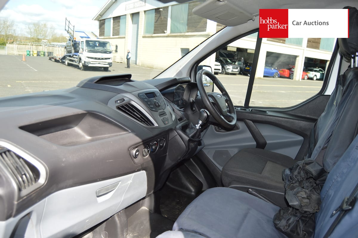 FORD TRANSIT CUSTOM 290 image 11