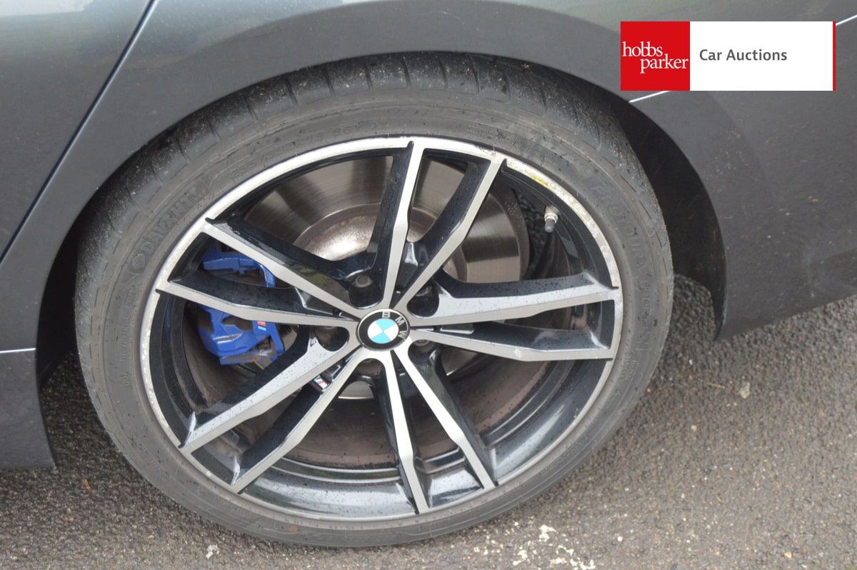 BMW 320I M SPORT AUTO image 10