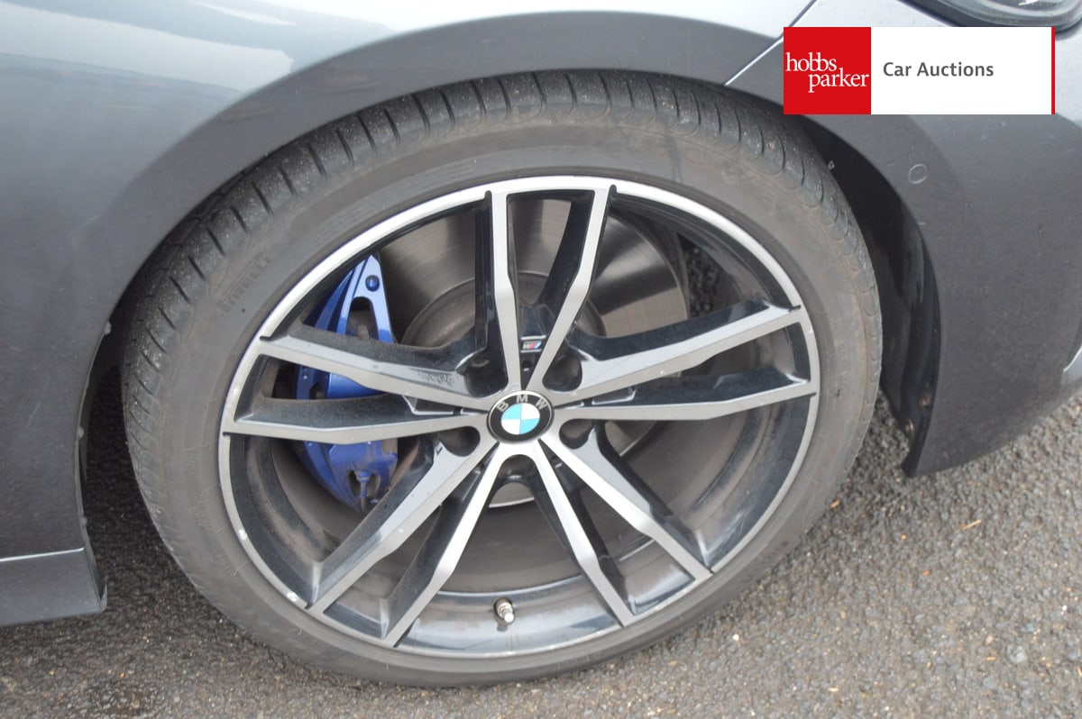 BMW 320I M SPORT AUTO image 12