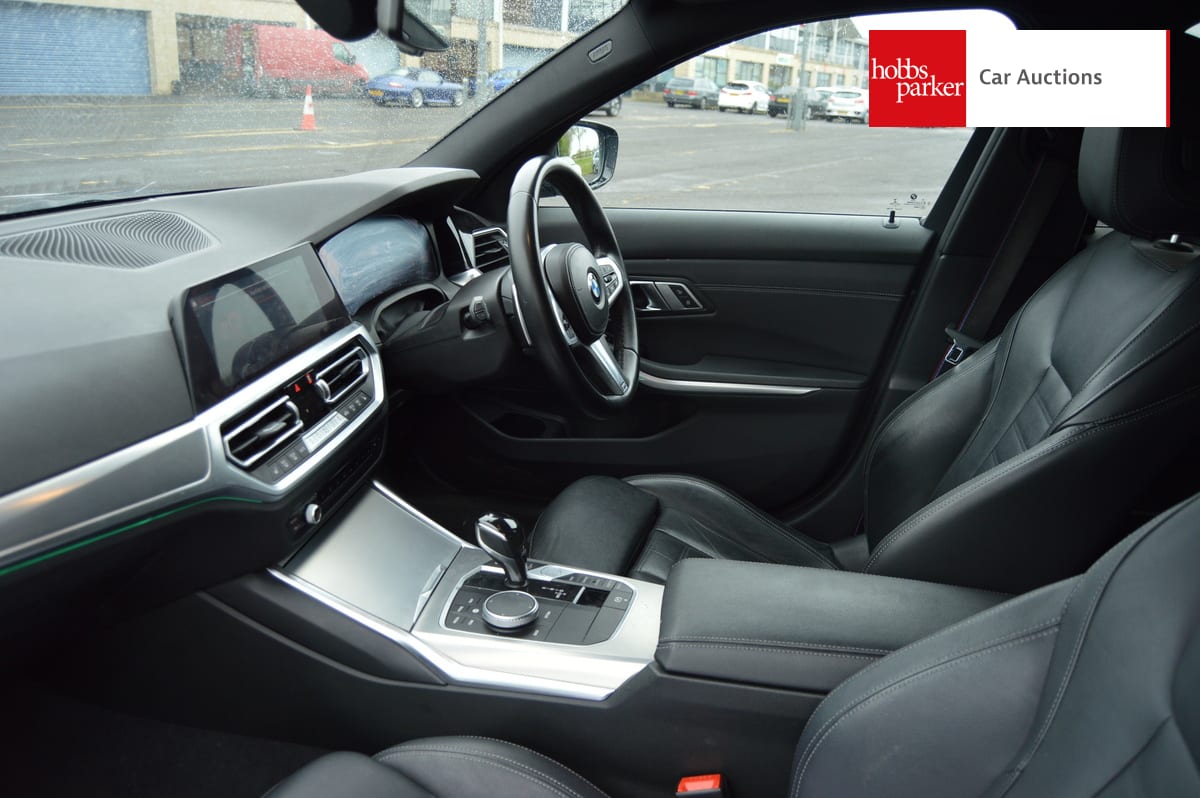 BMW 320I M SPORT AUTO image 13