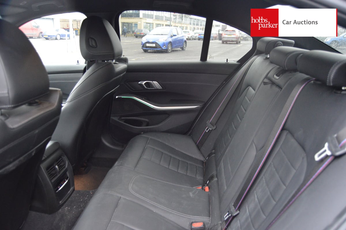 BMW 320I M SPORT AUTO image 14