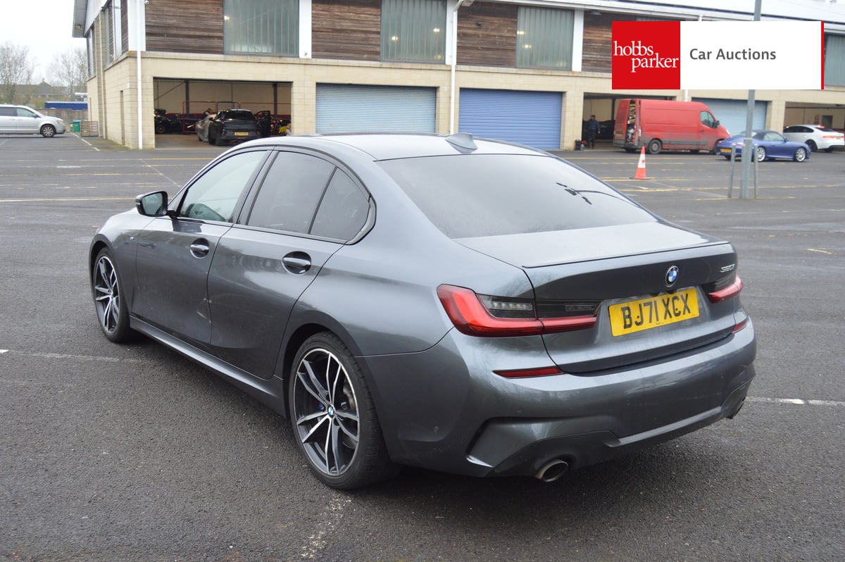 BMW 320I M SPORT AUTO image 5