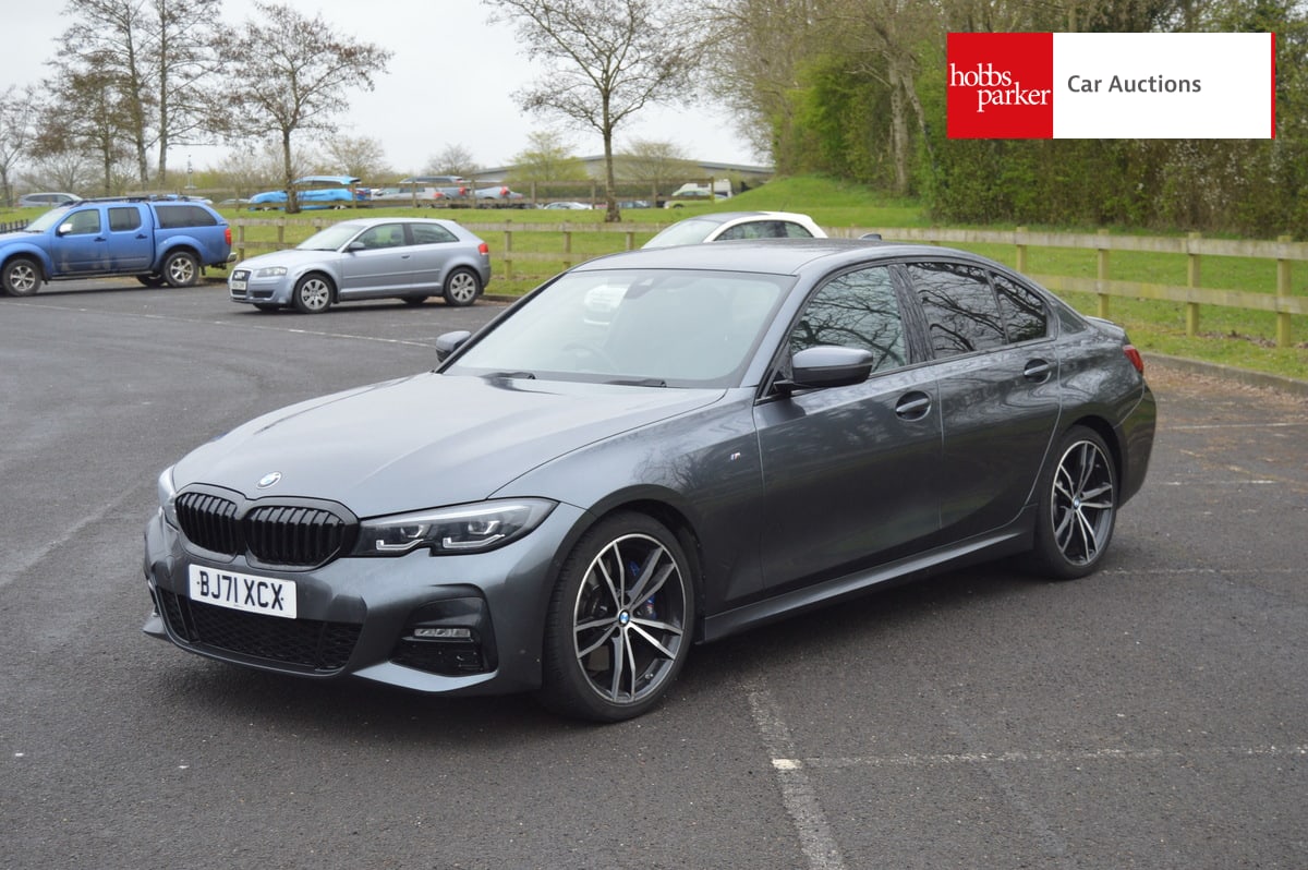 BMW 320I M SPORT AUTO image 7