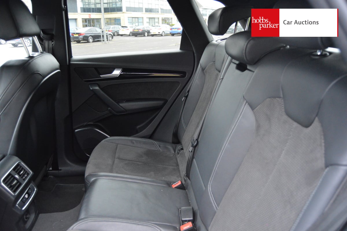 AUDI Q5 S LN BLK ED 45 TFSI QUAT SA image 14