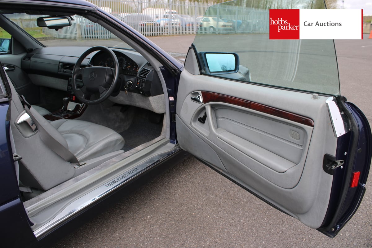 MERCEDES SL 320 AUTO image 33