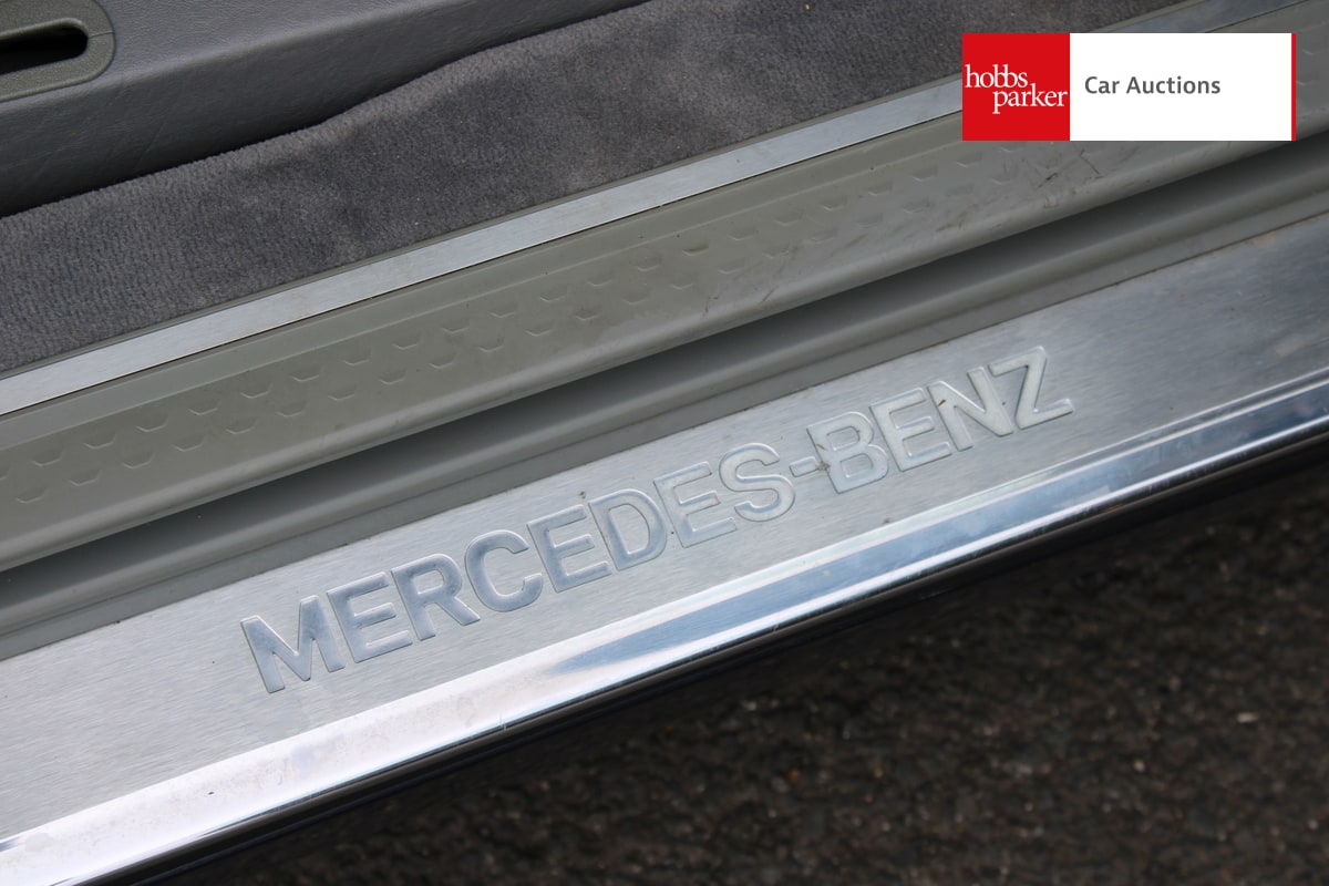 MERCEDES SL 320 AUTO image 34