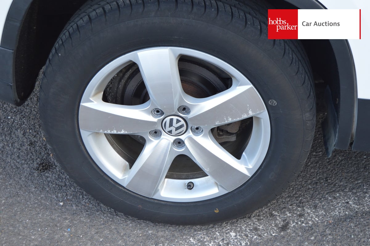 VOLKSWAGEN TIGUAN S TDI BLUE TECH 4MOTION image 11