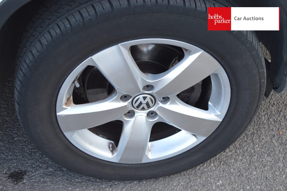 VOLKSWAGEN TIGUAN S TDI BLUE TECH 4MOTION image 12