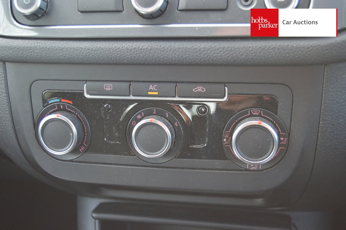 VOLKSWAGEN TIGUAN S TDI BLUE TECH 4MOTION image 19