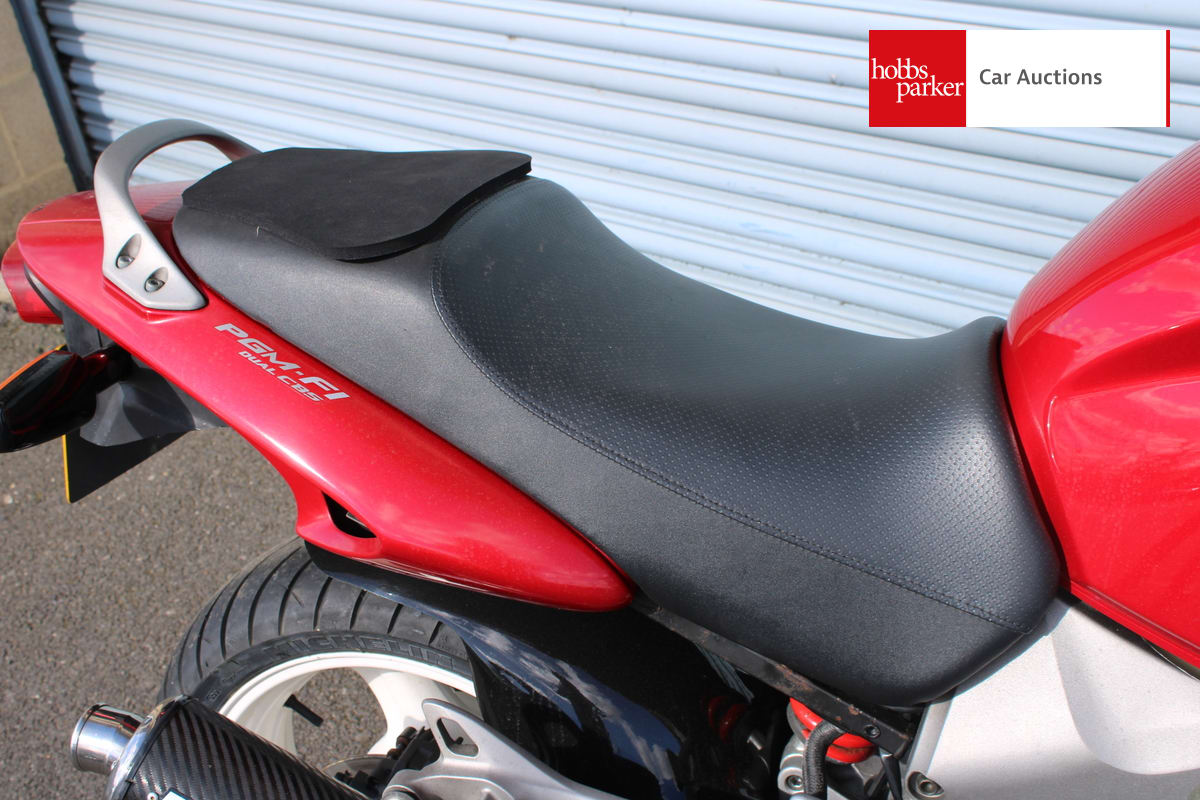 HONDA CB1100 SF image 9