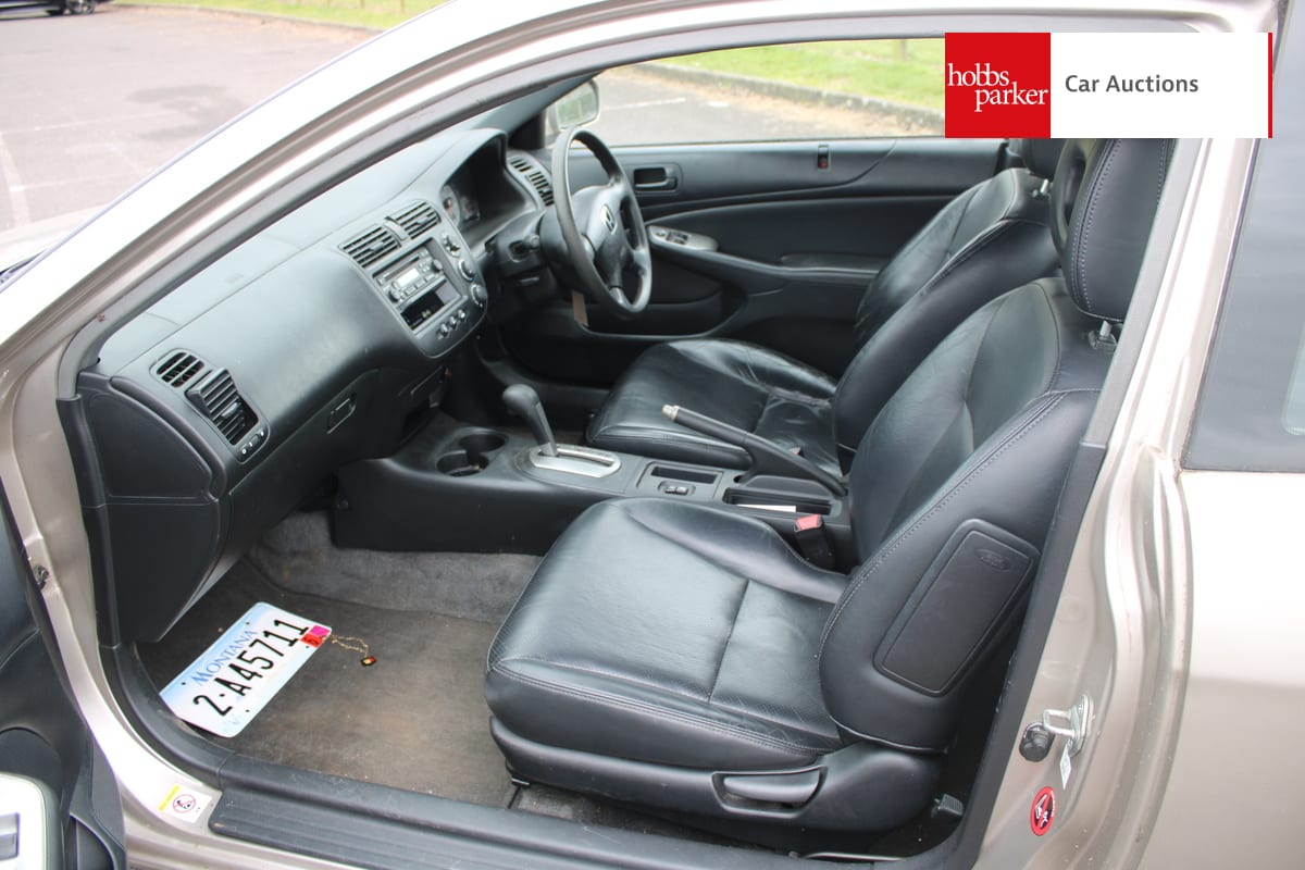 HONDA CIVIC COUPE AUTO image 17