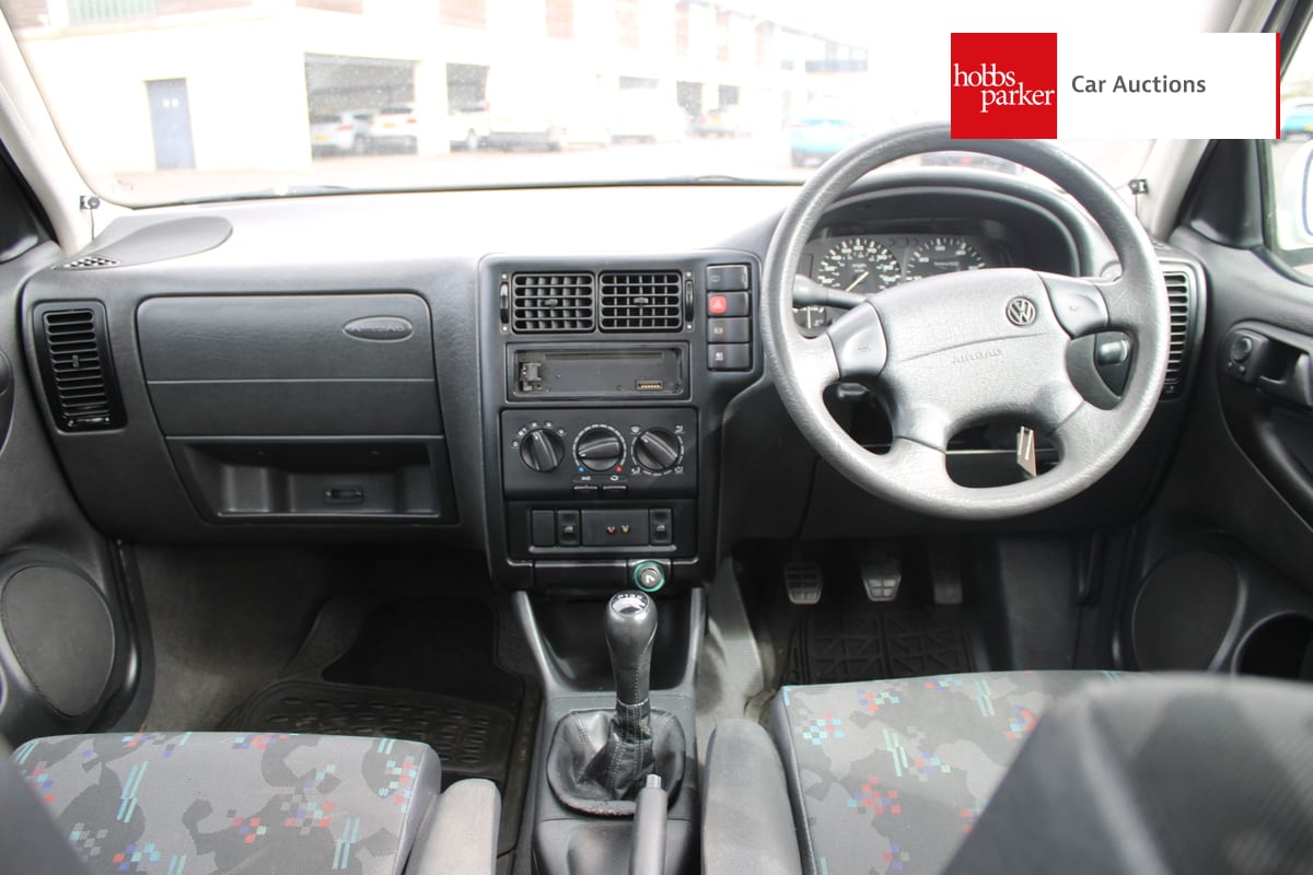 VOLKSWAGEN POLO 1.6 GLX image 19
