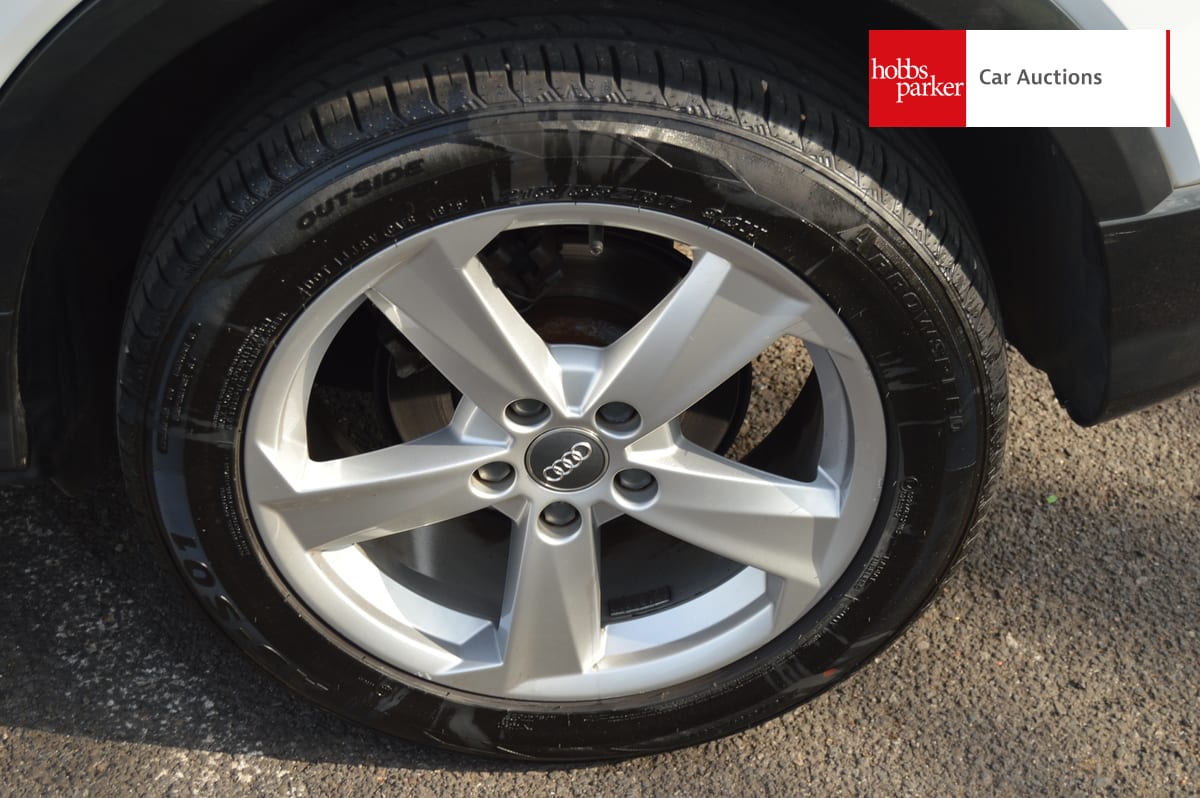 AUDI Q2 SPORT 30 TDI S-A image 10