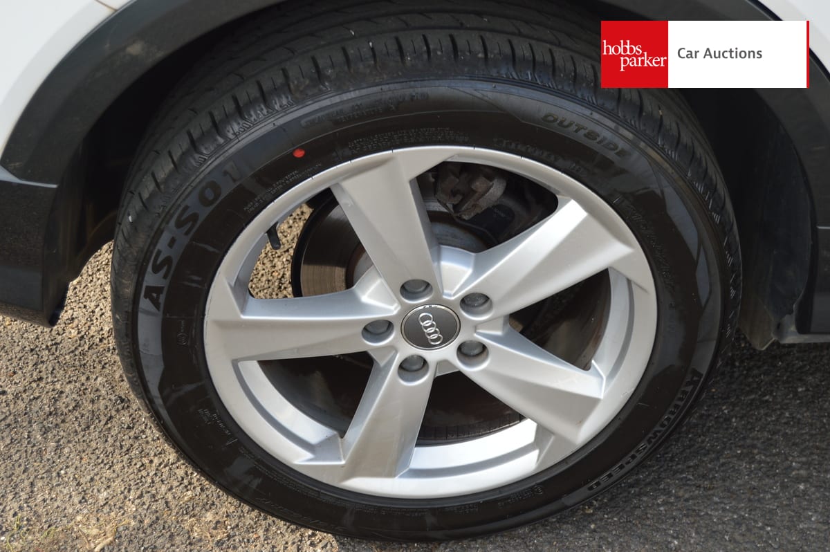 AUDI Q2 SPORT 30 TDI S-A image 11