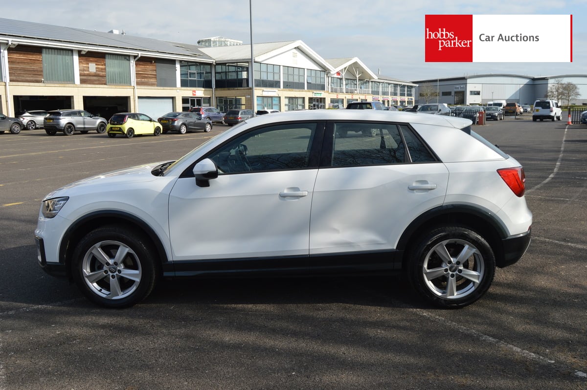 AUDI Q2 SPORT 30 TDI S-A image 6