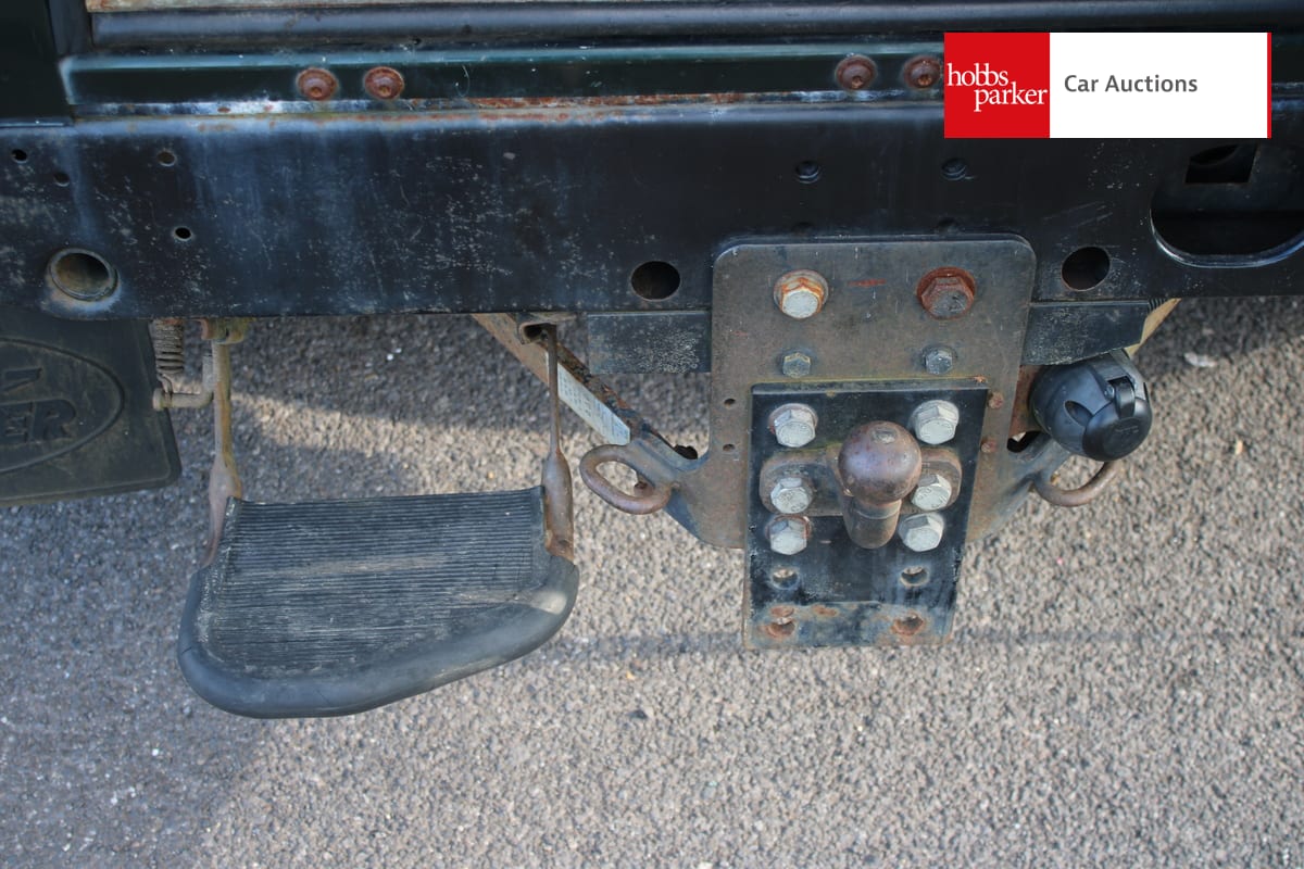 LAND ROVER DEFENDER 110 TD5 XS image 26