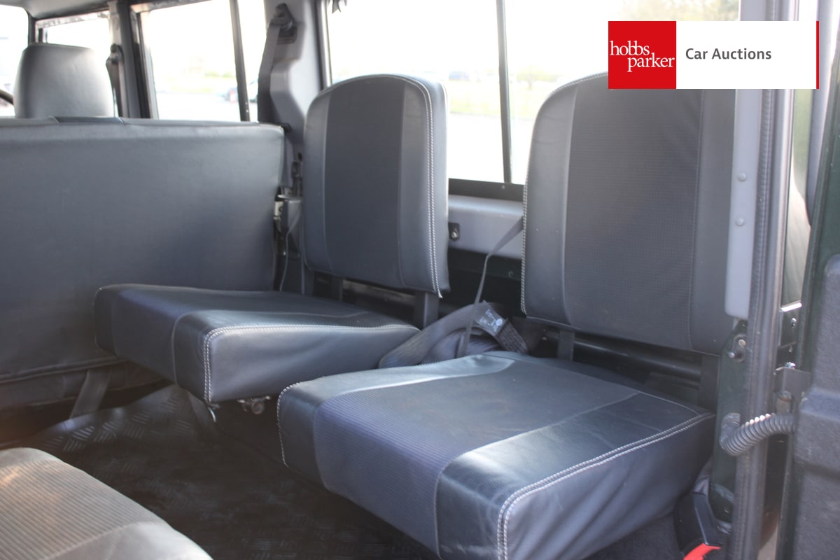 LAND ROVER DEFENDER 110 TD5 XS image 27