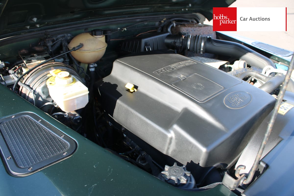 LAND ROVER DEFENDER 110 TD5 XS image 34