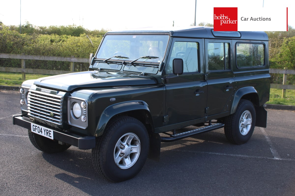 LAND ROVER DEFENDER 110 TD5 XS image 7