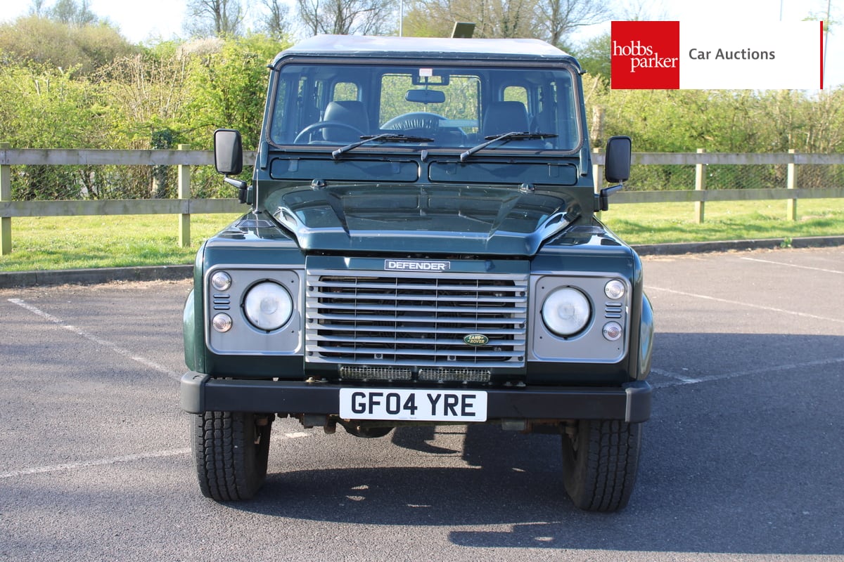LAND ROVER DEFENDER 110 TD5 XS image 8