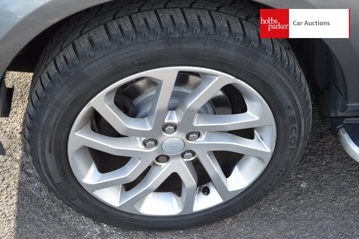 LAND ROVER DISCOVERY HSE SDV6 AUTO image 11