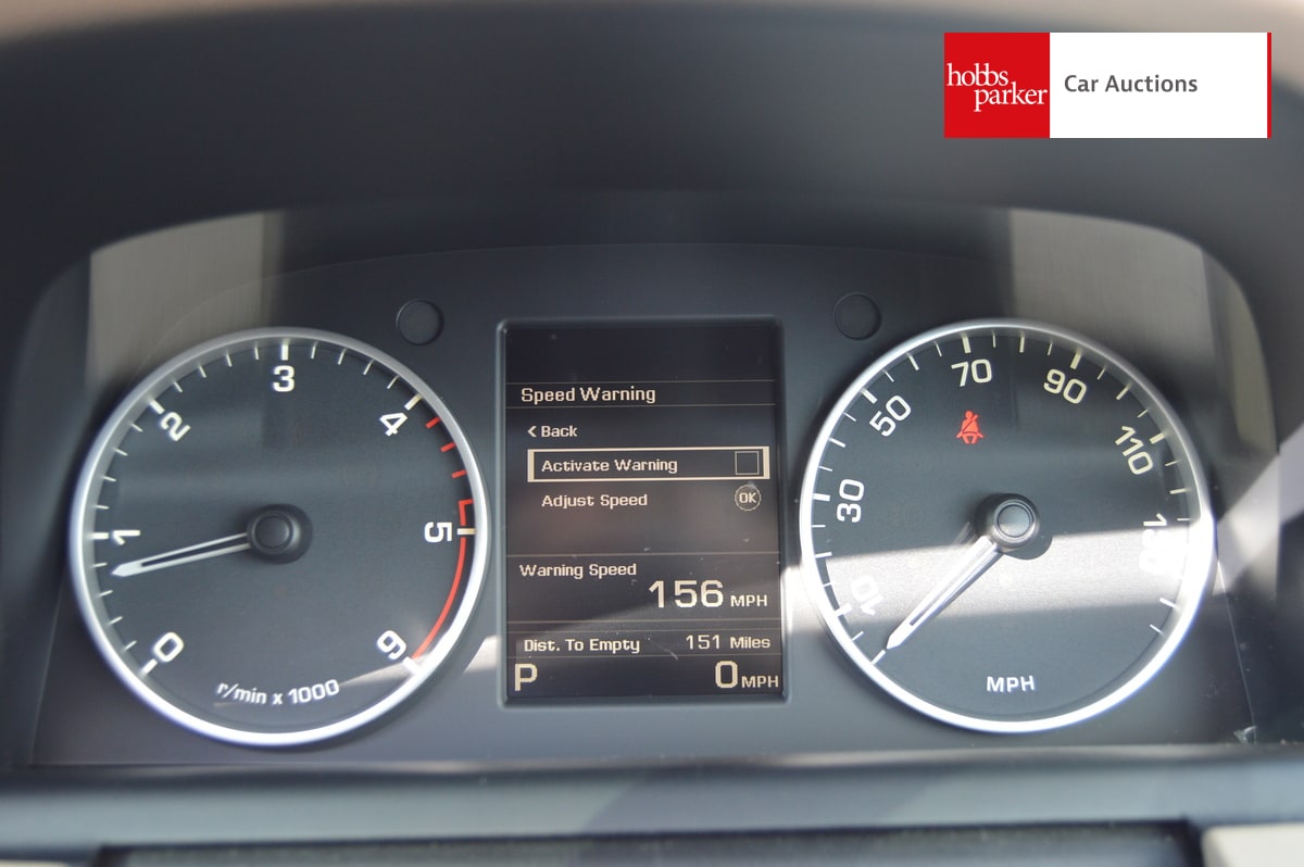 LAND ROVER DISCOVERY HSE SDV6 AUTO image 17