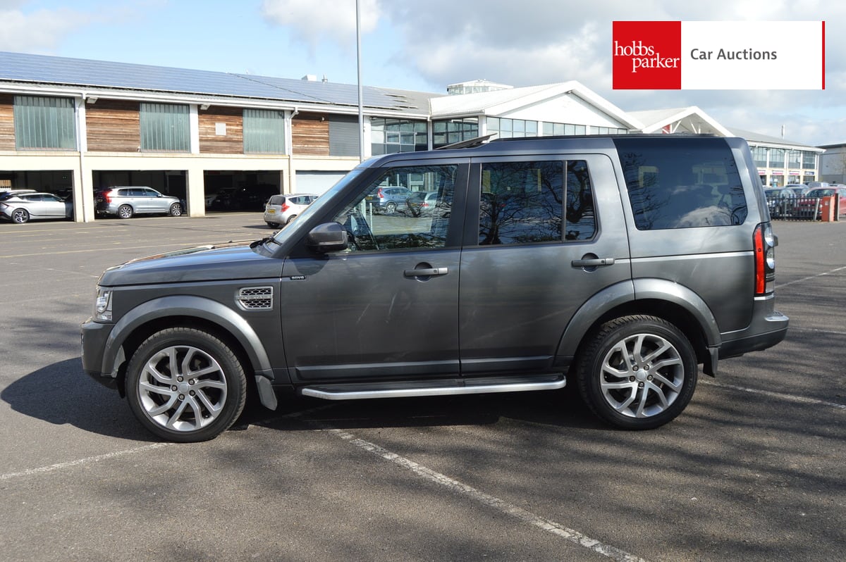 LAND ROVER DISCOVERY HSE SDV6 AUTO image 6