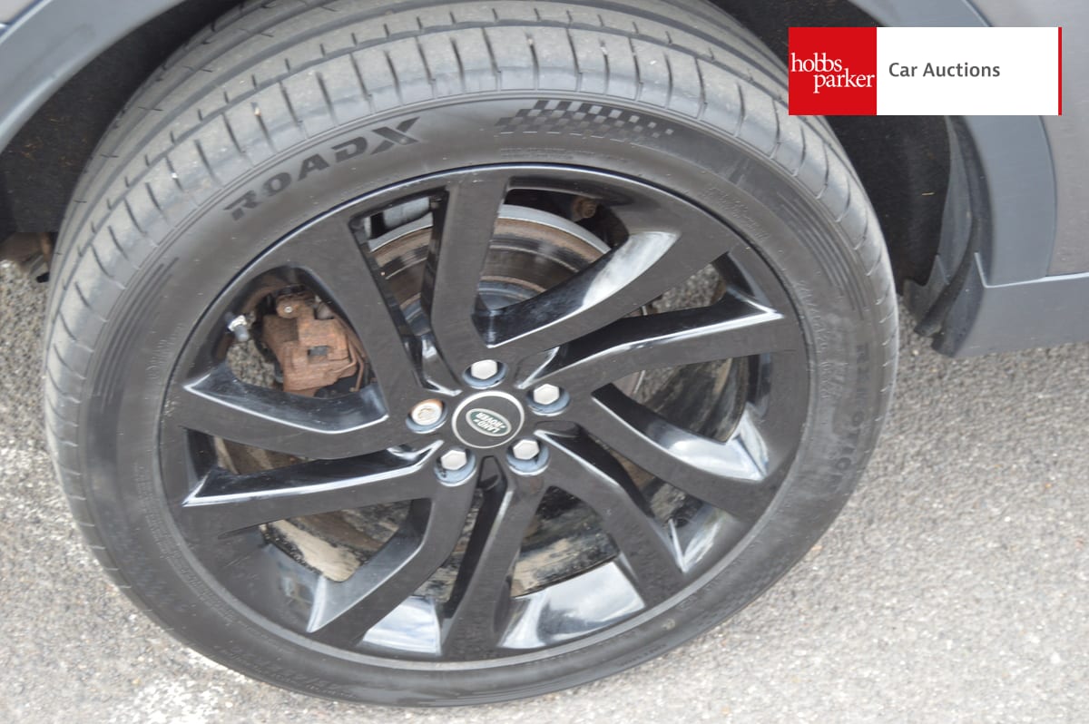 LAND ROVER DISCO-Y SPORT BLACK HSE T image 11