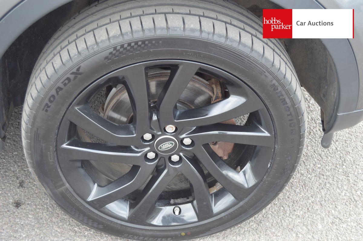 LAND ROVER DISCO-Y SPORT BLACK HSE T image 12