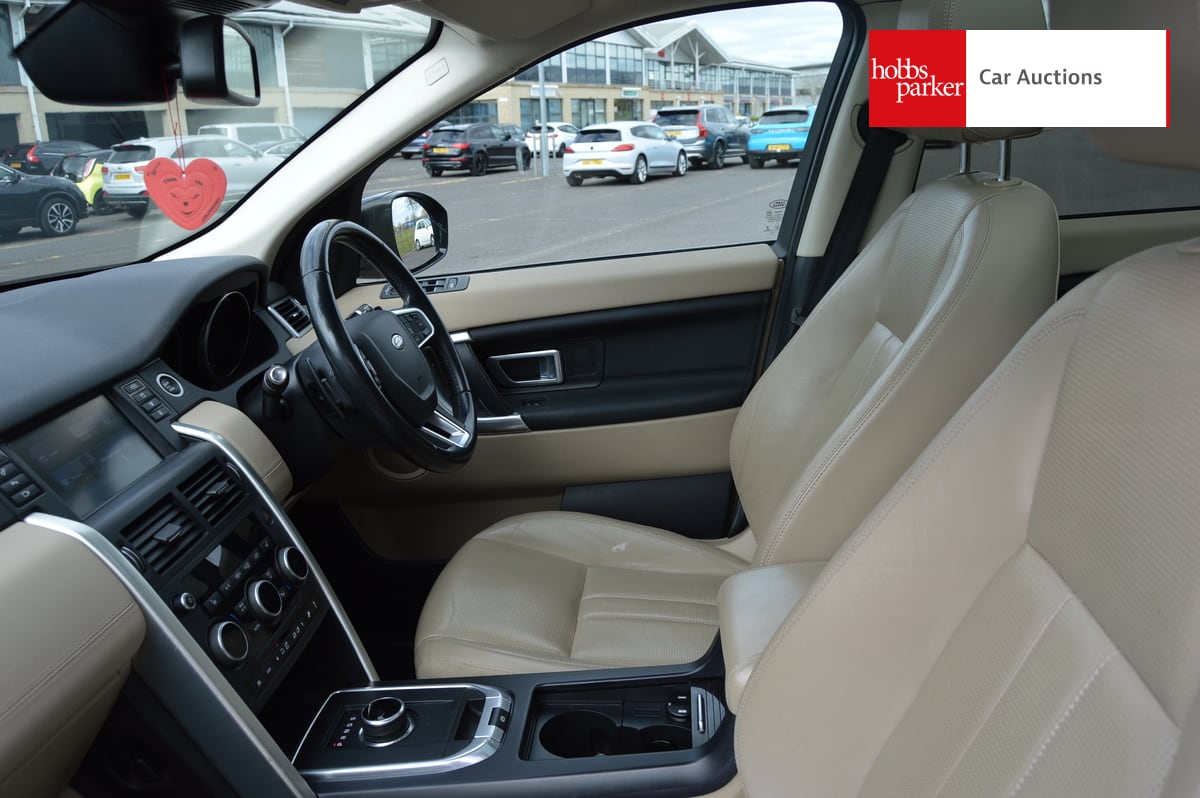 LAND ROVER DISCO-Y SPORT BLACK HSE T image 13