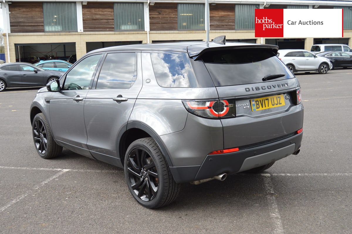 LAND ROVER DISCO-Y SPORT BLACK HSE T image 5