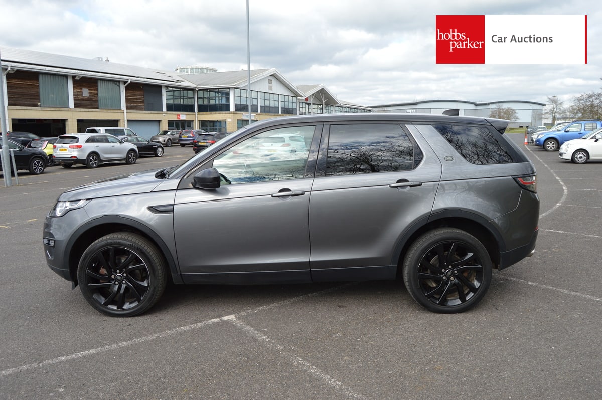 LAND ROVER DISCO-Y SPORT BLACK HSE T image 6