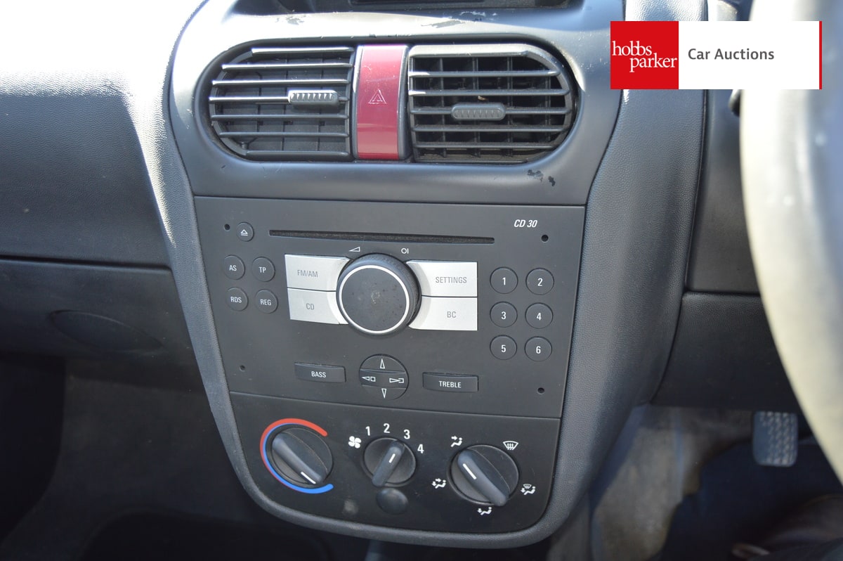 VAUXHALL COMBO 1700 CDTI 16V image 20